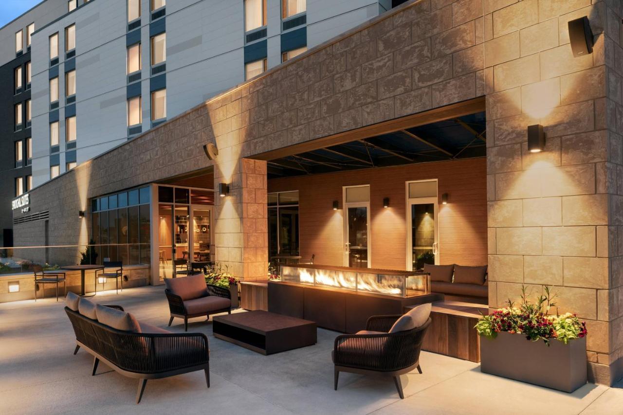 Springhill Suites By Marriott Milwaukee West/Wauwatosa Extérieur photo