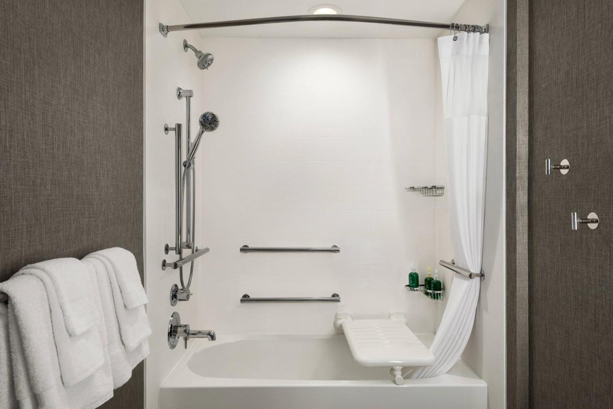 Springhill Suites By Marriott Milwaukee West/Wauwatosa Extérieur photo