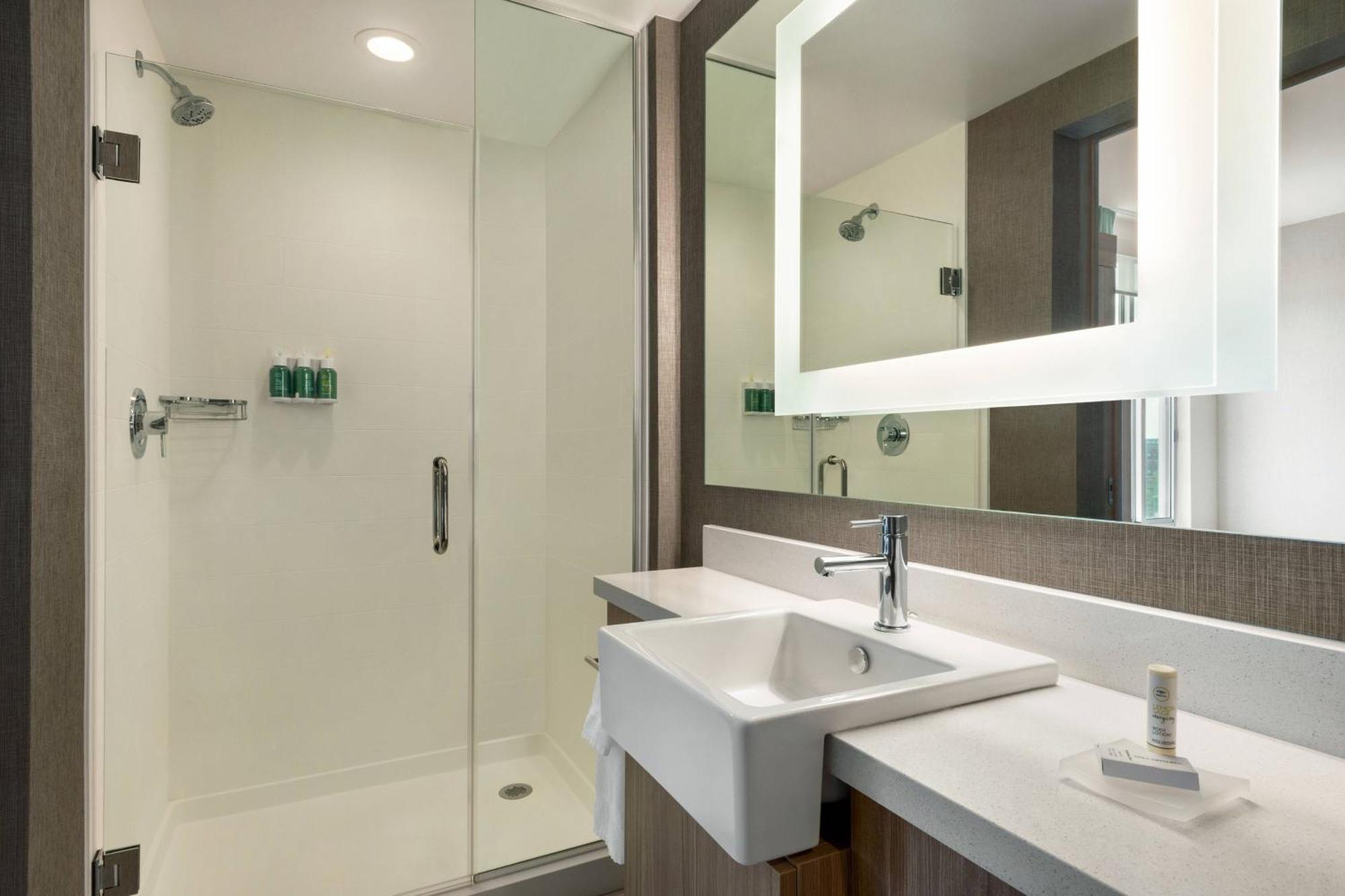 Springhill Suites By Marriott Milwaukee West/Wauwatosa Extérieur photo
